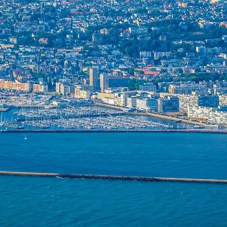 Le Petit Nid Perche Sous Les Toits, Vue * Le Havre